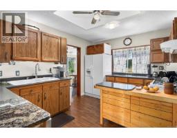 8712 Island Hwy N, Black Creek, BC V0R1C0 Photo 17