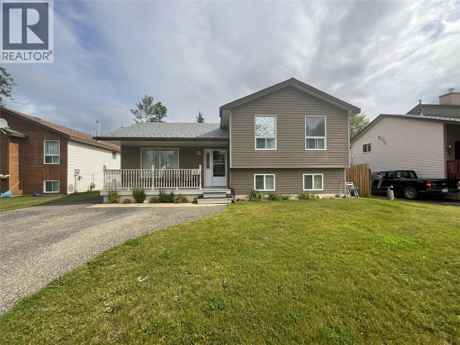 60 Valleyview Place - 1