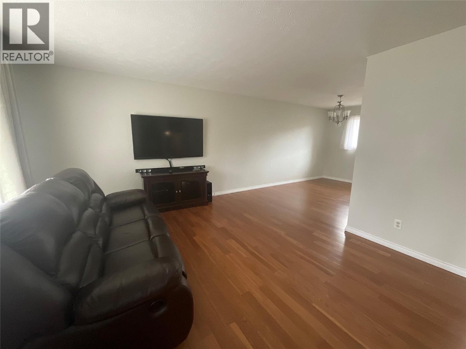 60 Valleyview Place, Tumbler Ridge