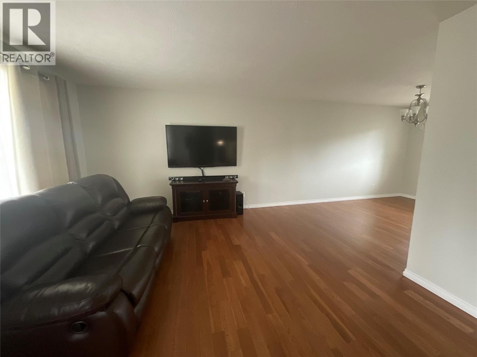 60 Valleyview Place, Tumbler Ridge