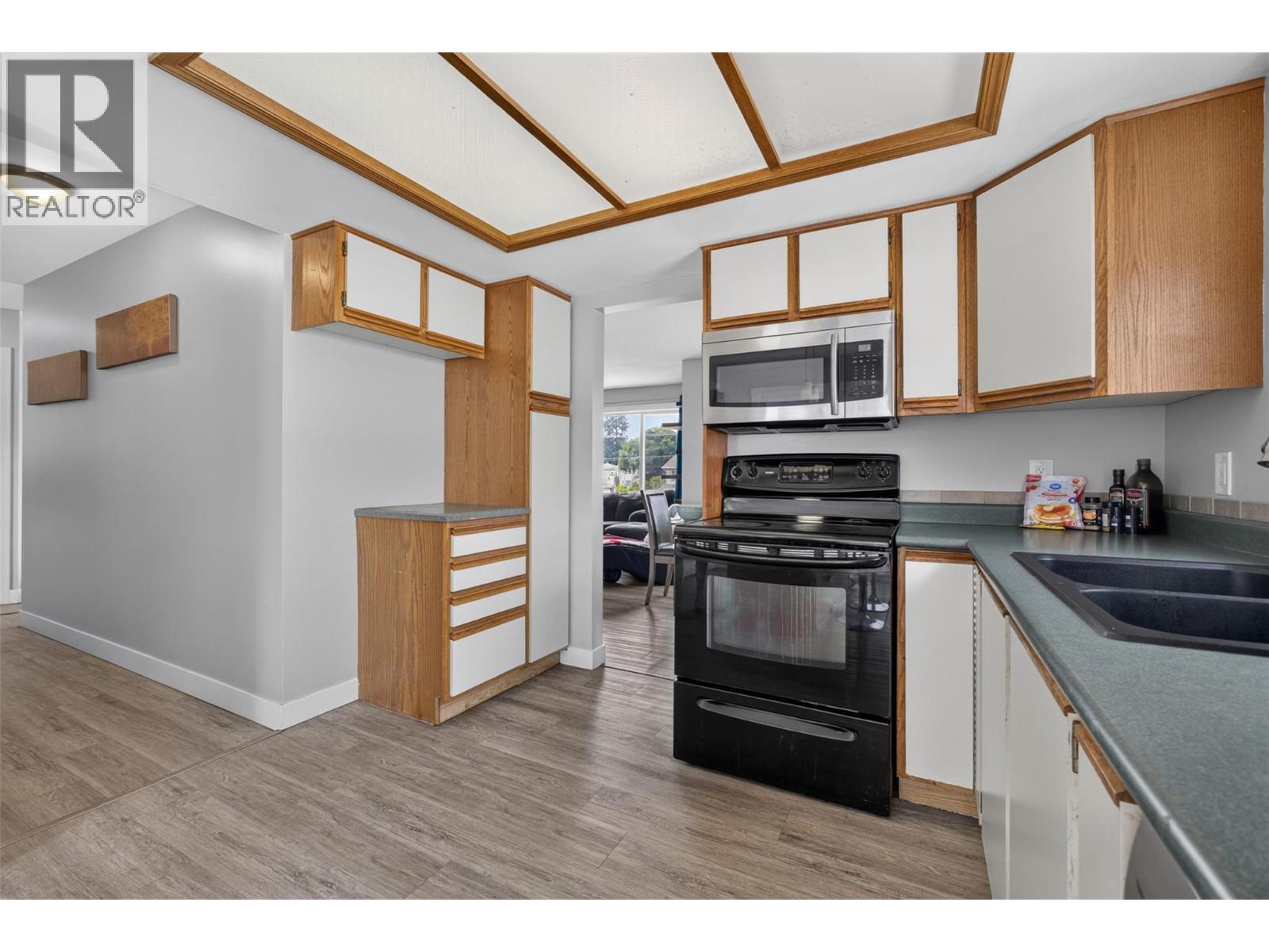2618 Applegreen Court, West Kelowna