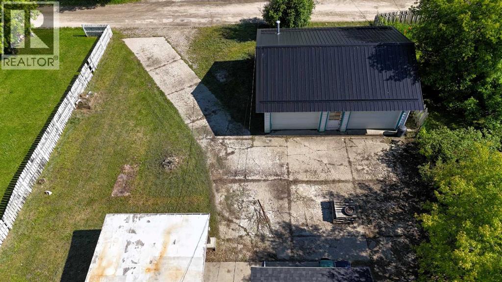 4711 5 Avenue - Photo 5