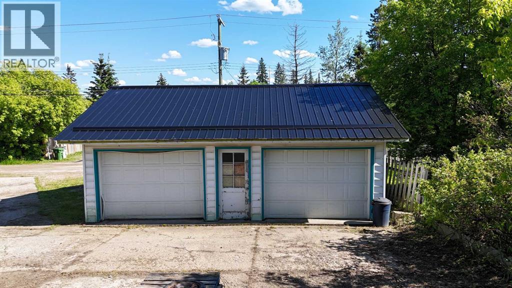 4711 5 Avenue - 8
