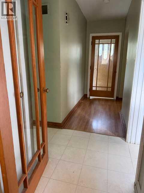 4711 5 Avenue - 15