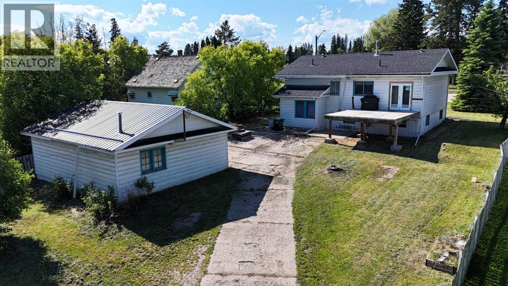 4711 5 Avenue - 11