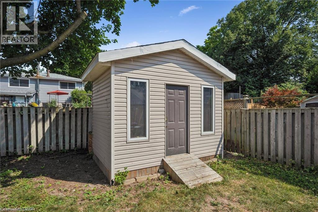 659 GLEN FORREST Boulevard - Image 35