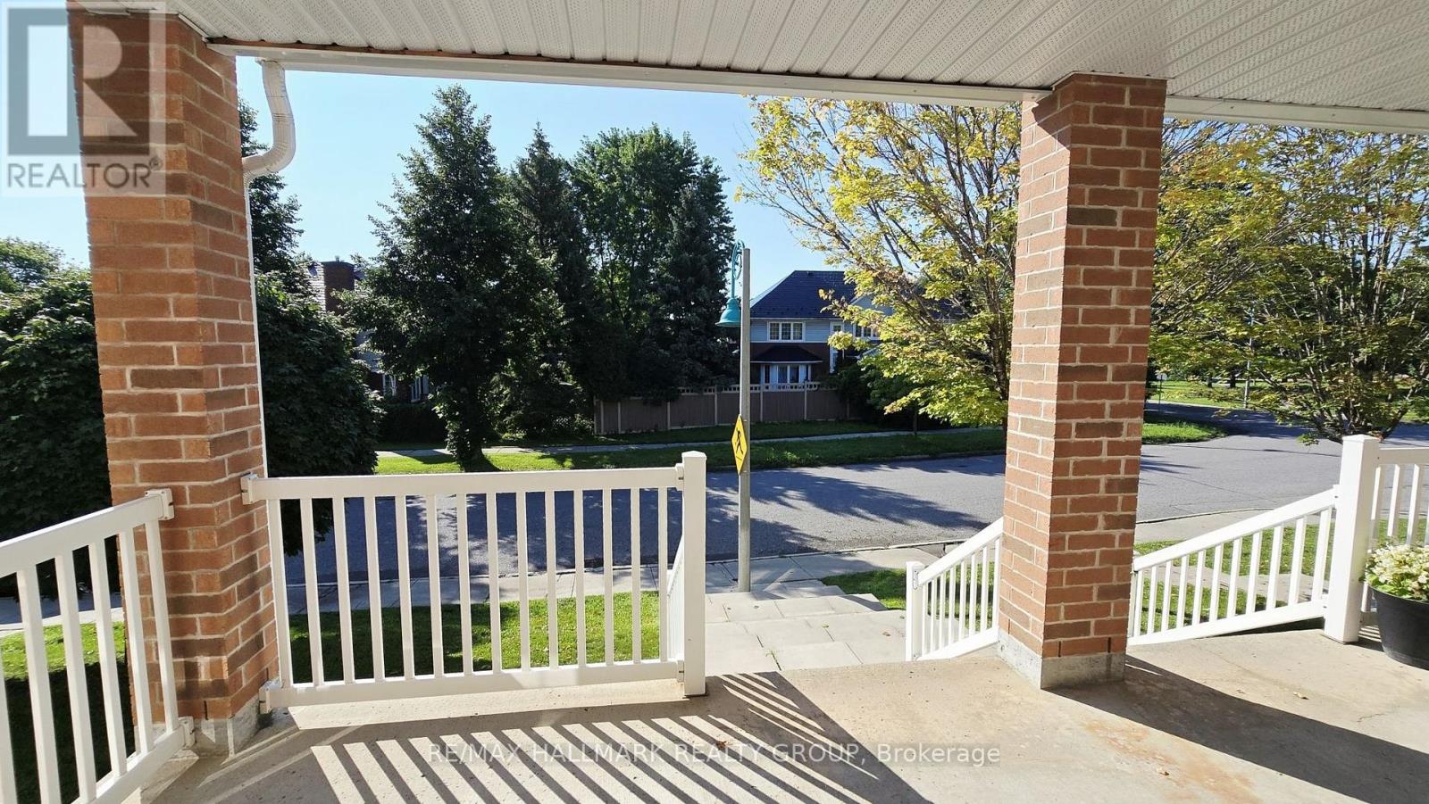 No direct neighbours across street