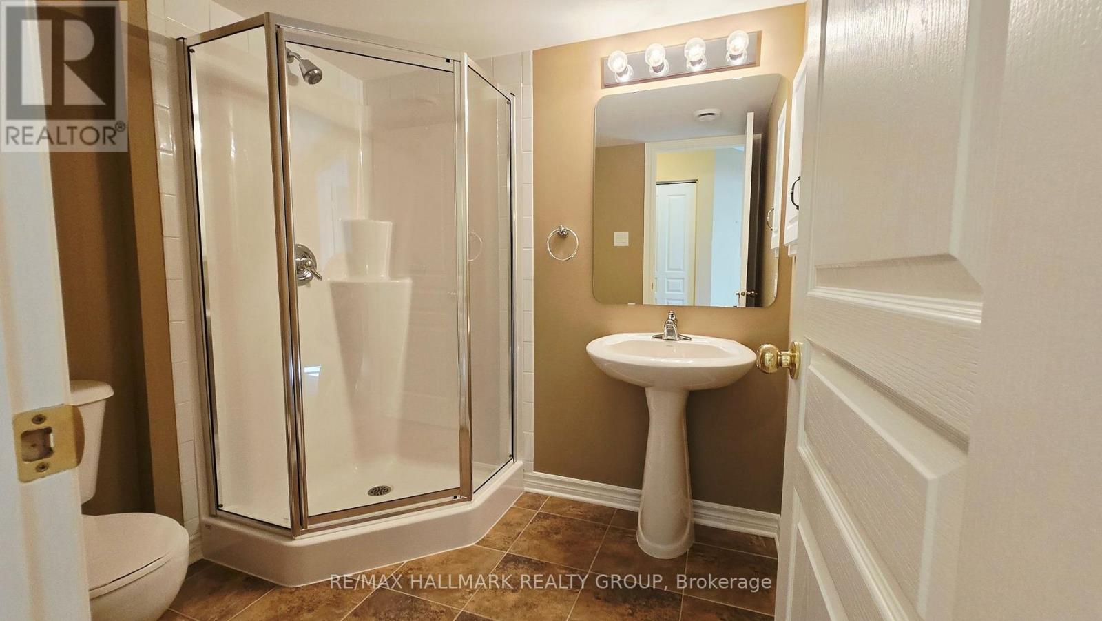 2 Bed, 2 Bath House for Sale in Ottawa – 50 EDENVALE DRIVE, Ottawa – MLS# X13669138 - Image 20