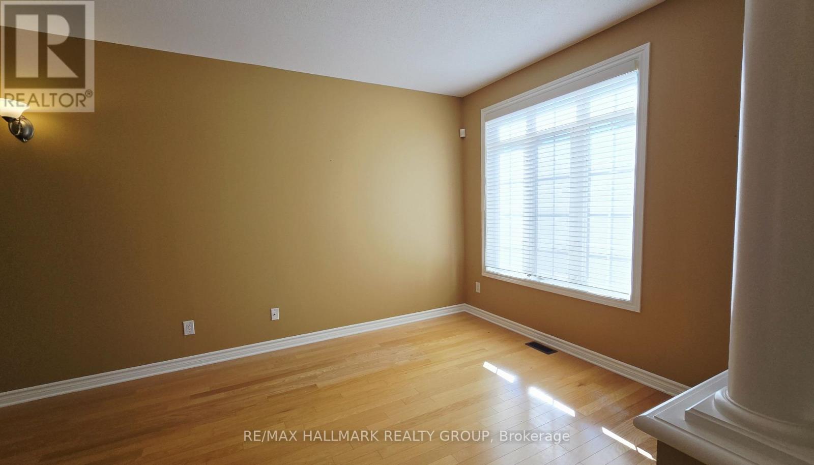 2 Bed, 2 Bath House for Sale in Ottawa – 50 EDENVALE DRIVE, Ottawa – MLS# X13669138 - Image 6