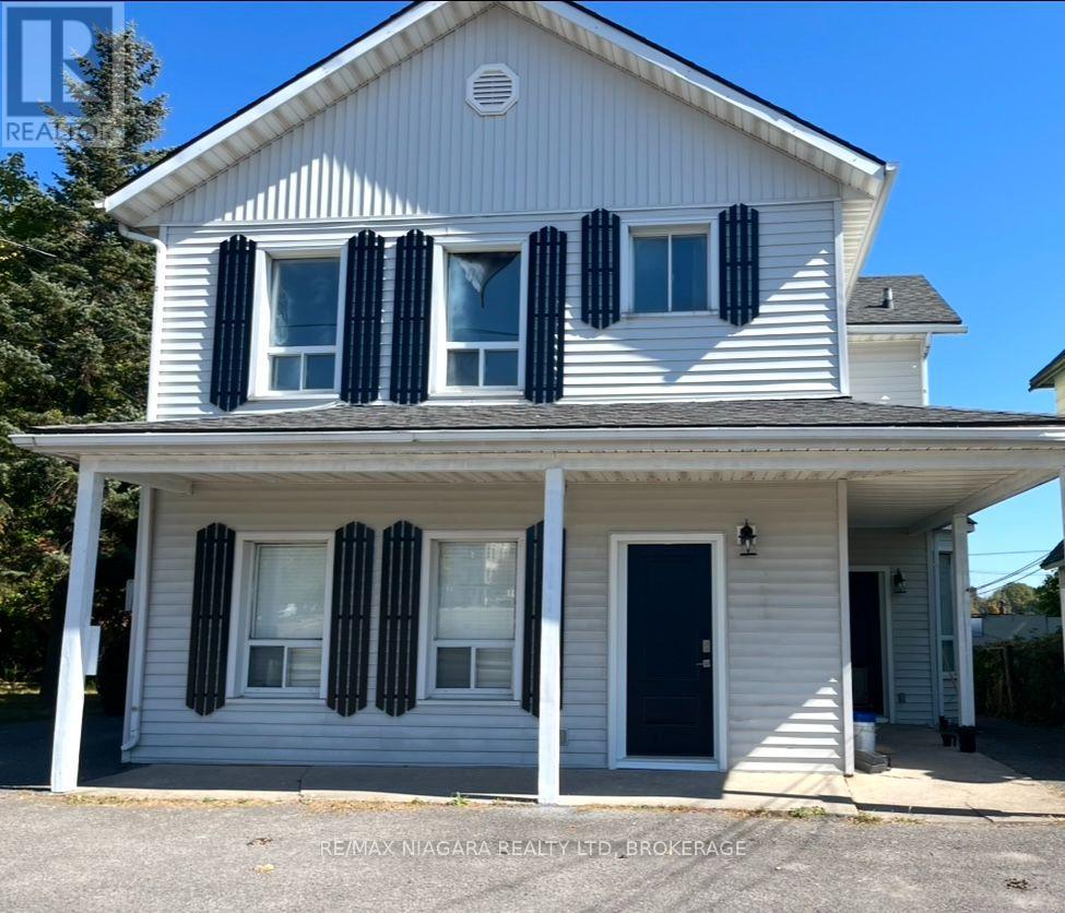 UNIT 3 - 4674 ZIMMERMAN AVENUE