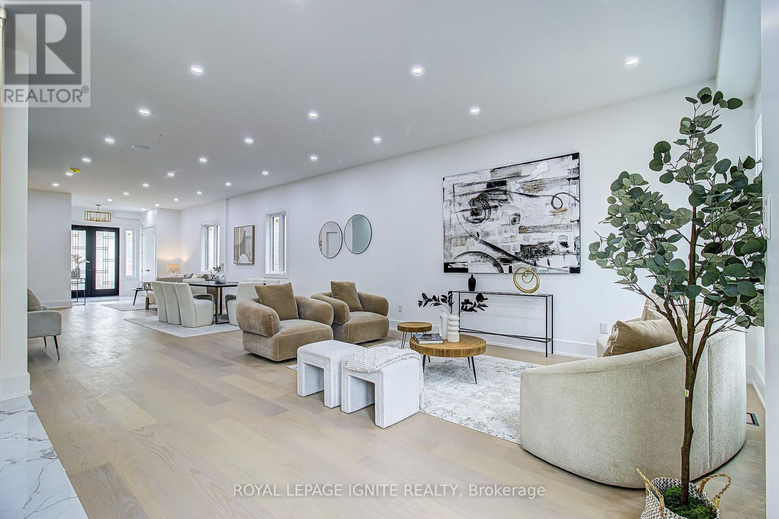 6 MCCOWAN ROAD - 11