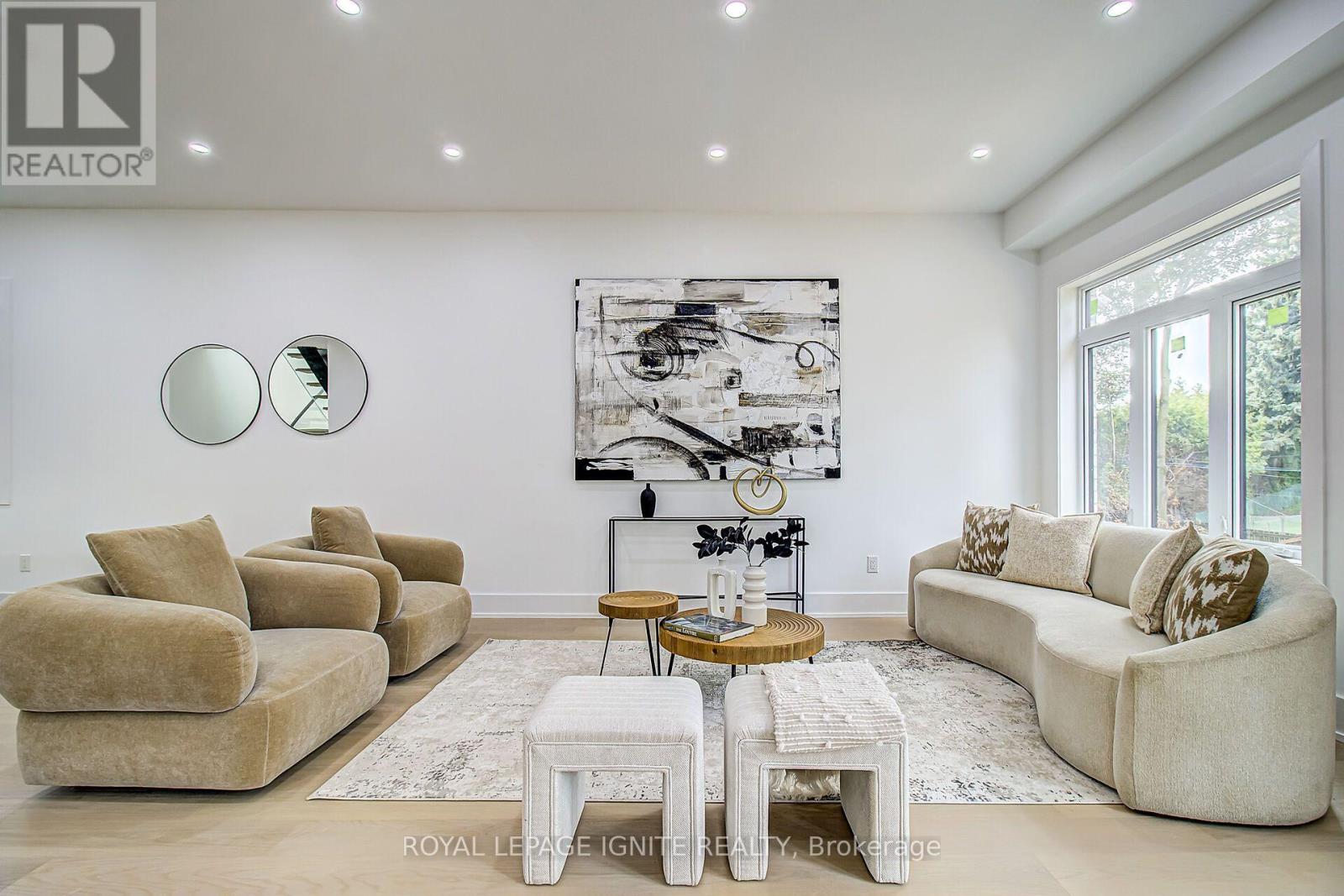 6 MCCOWAN ROAD - 13