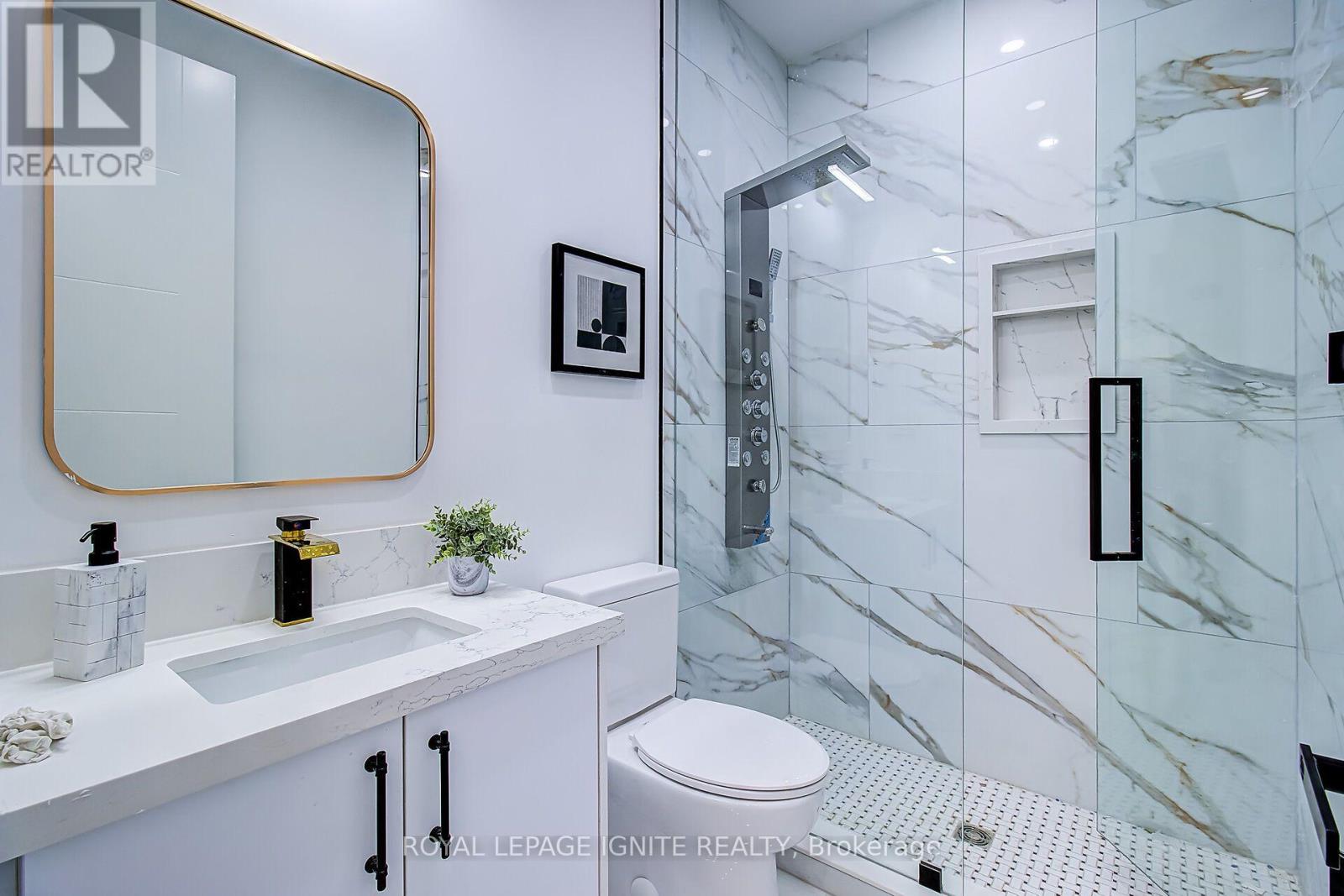 6 MCCOWAN ROAD - 18