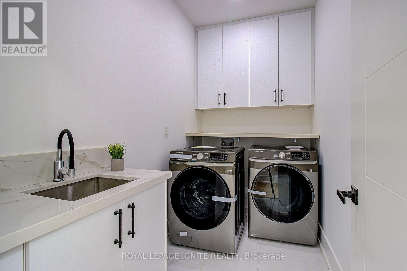 6 MCCOWAN ROAD - 27