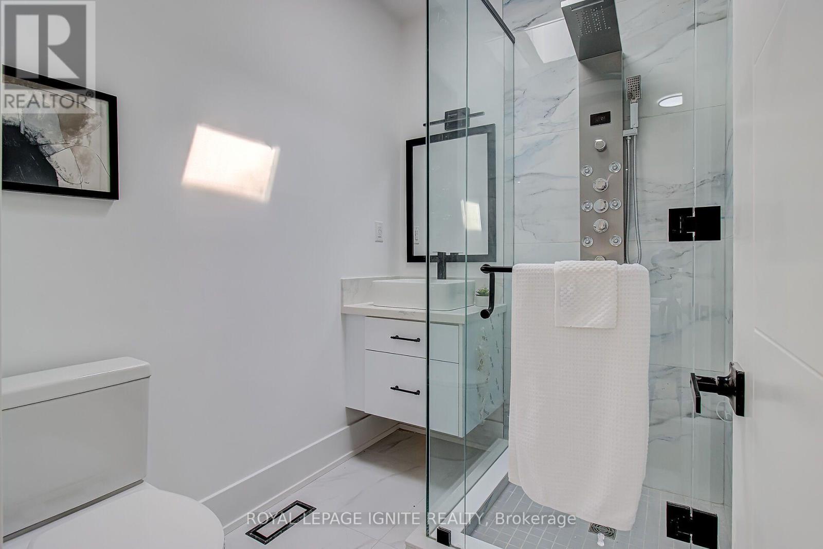 6 MCCOWAN ROAD - Image 29