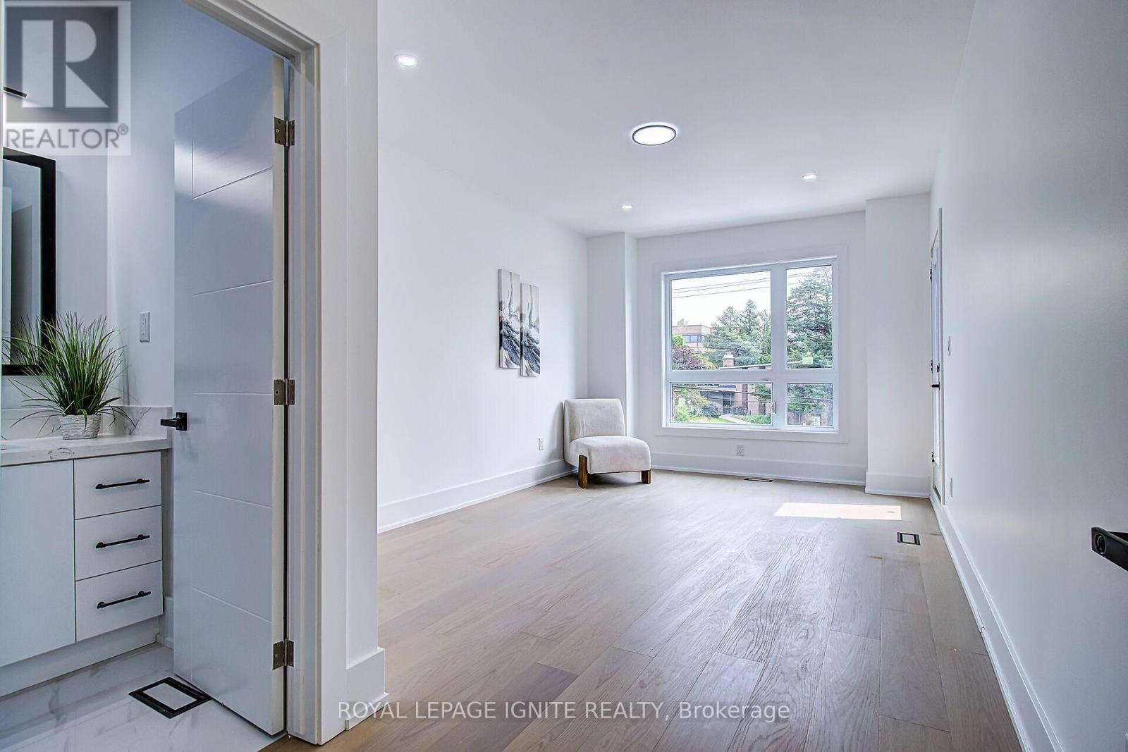 6 MCCOWAN ROAD - Image 35