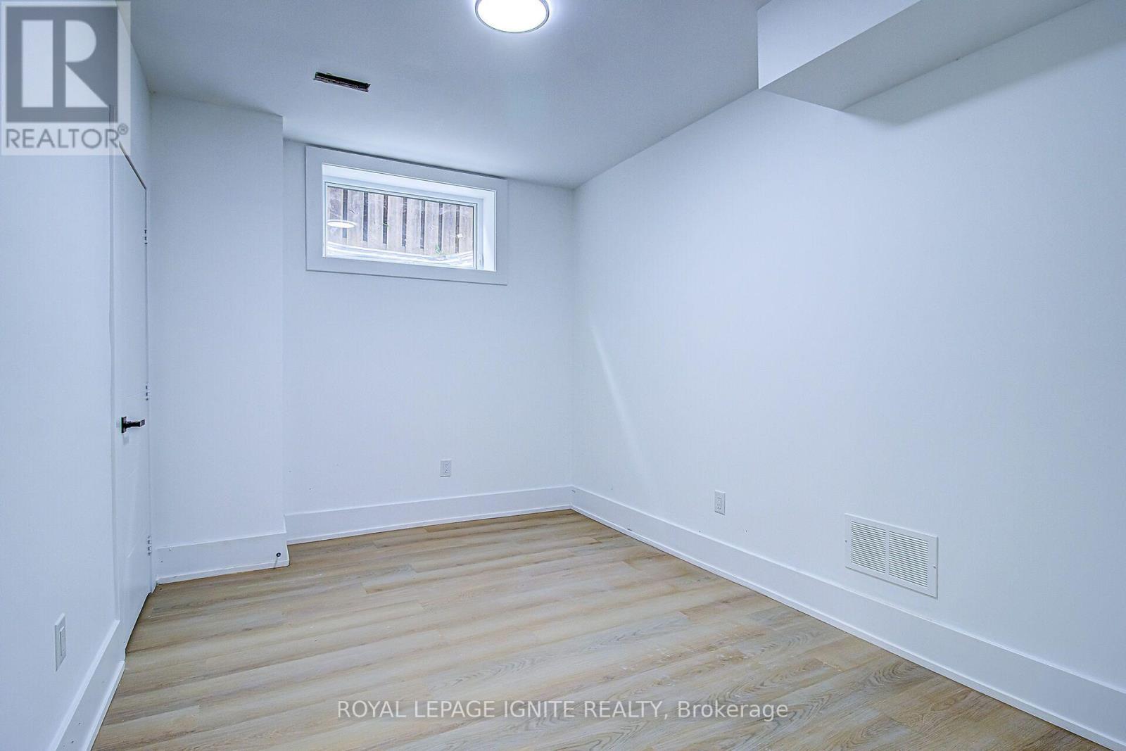 6 MCCOWAN ROAD - Image 45