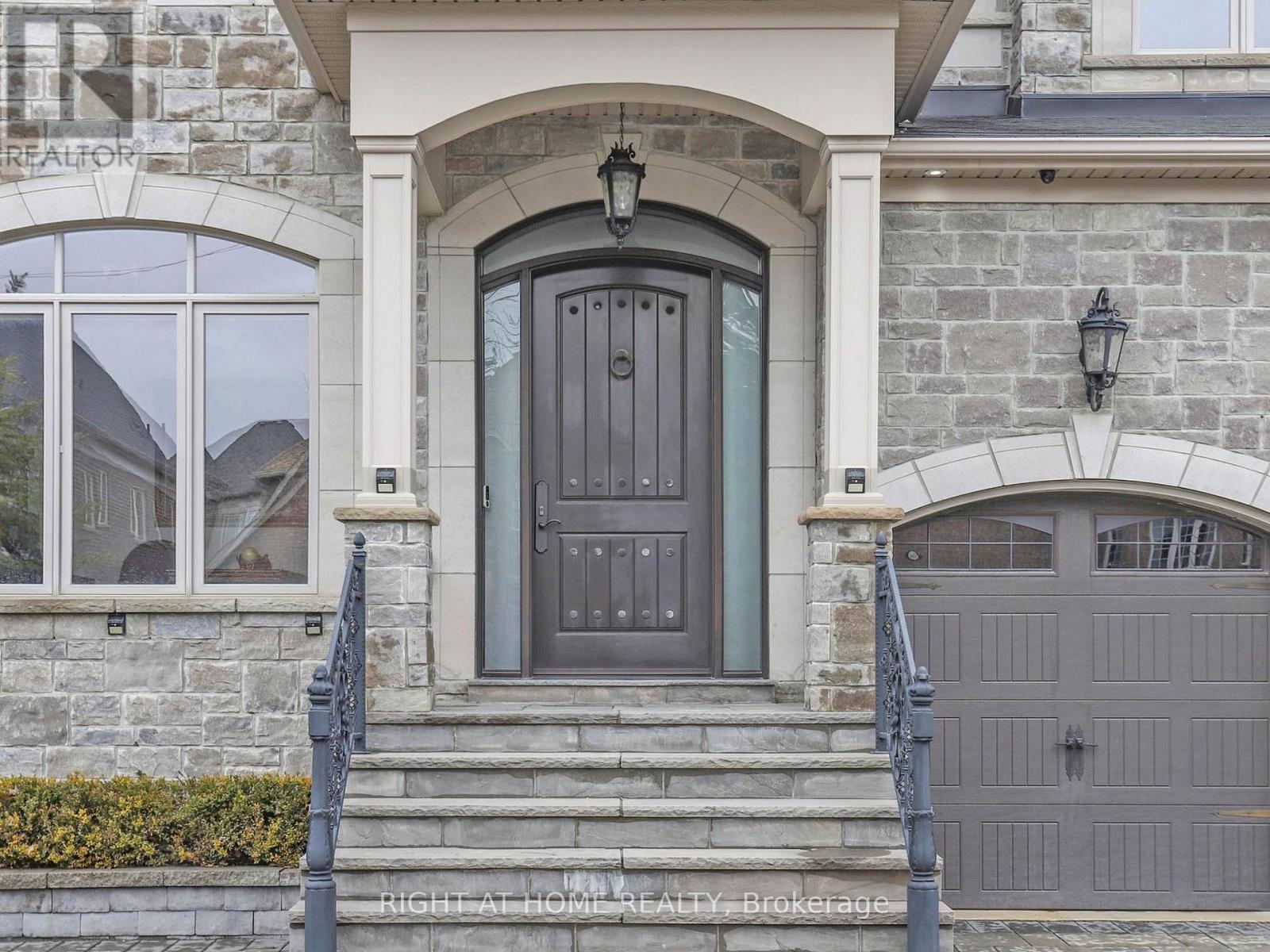 80 PUCCINI DRIVE - 3