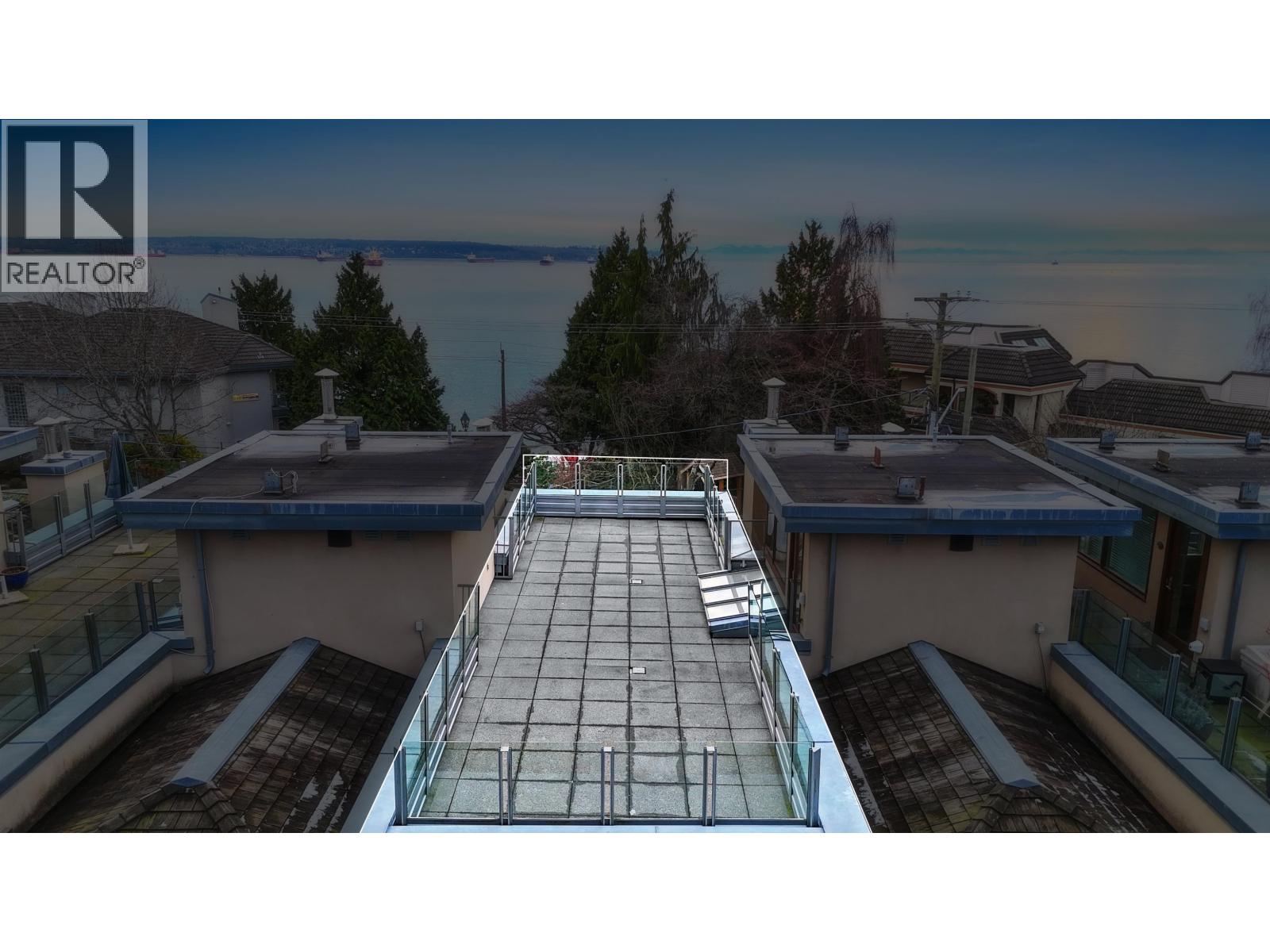 2189 ARGYLE AVENUE, West Vancouver