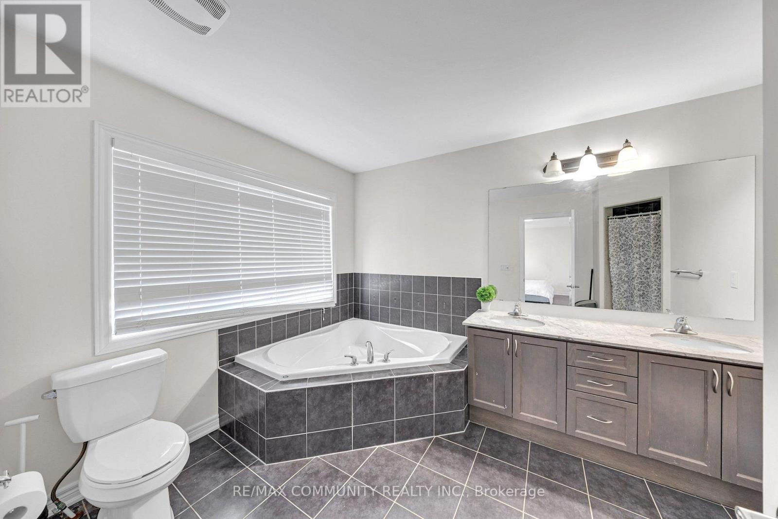 129 MINGAY AVENUE - Image 45