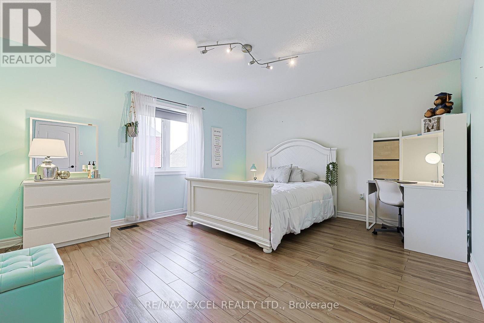 173 SELWYN ROAD - 17