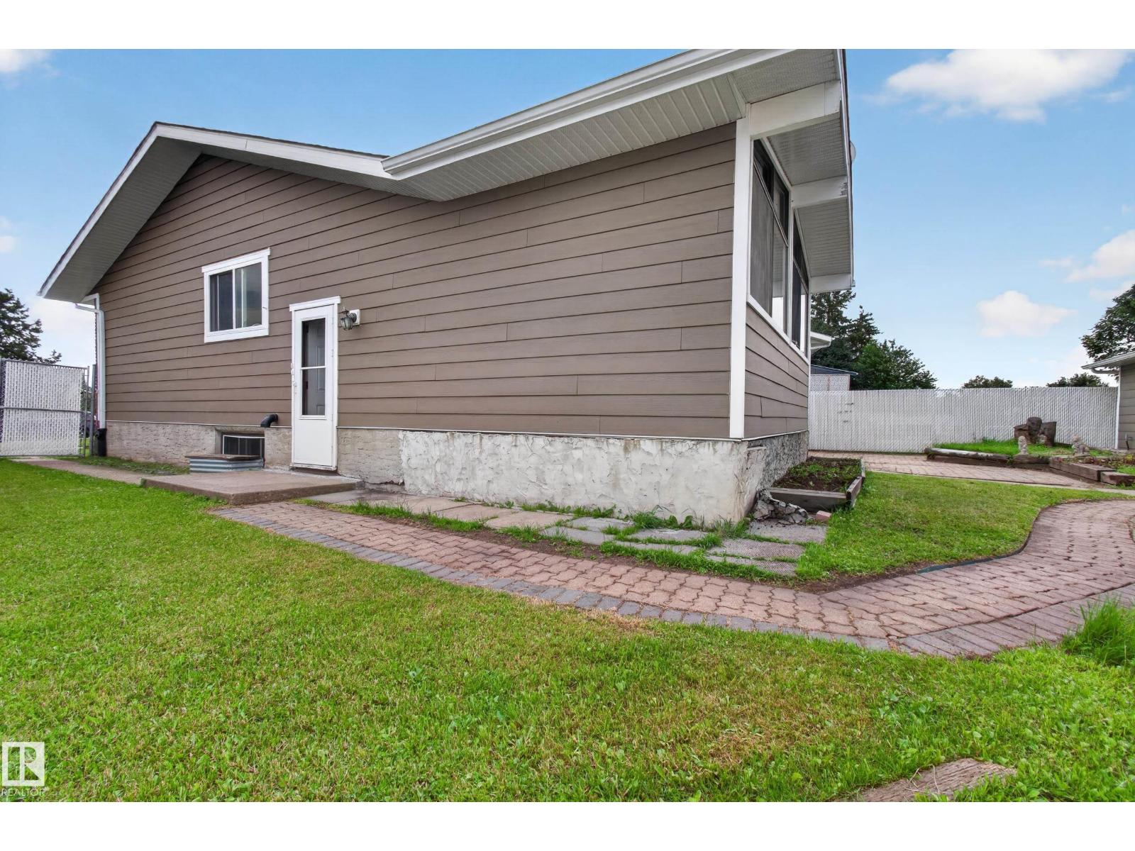 1139 LAKEWOOD RD N NW - 45
