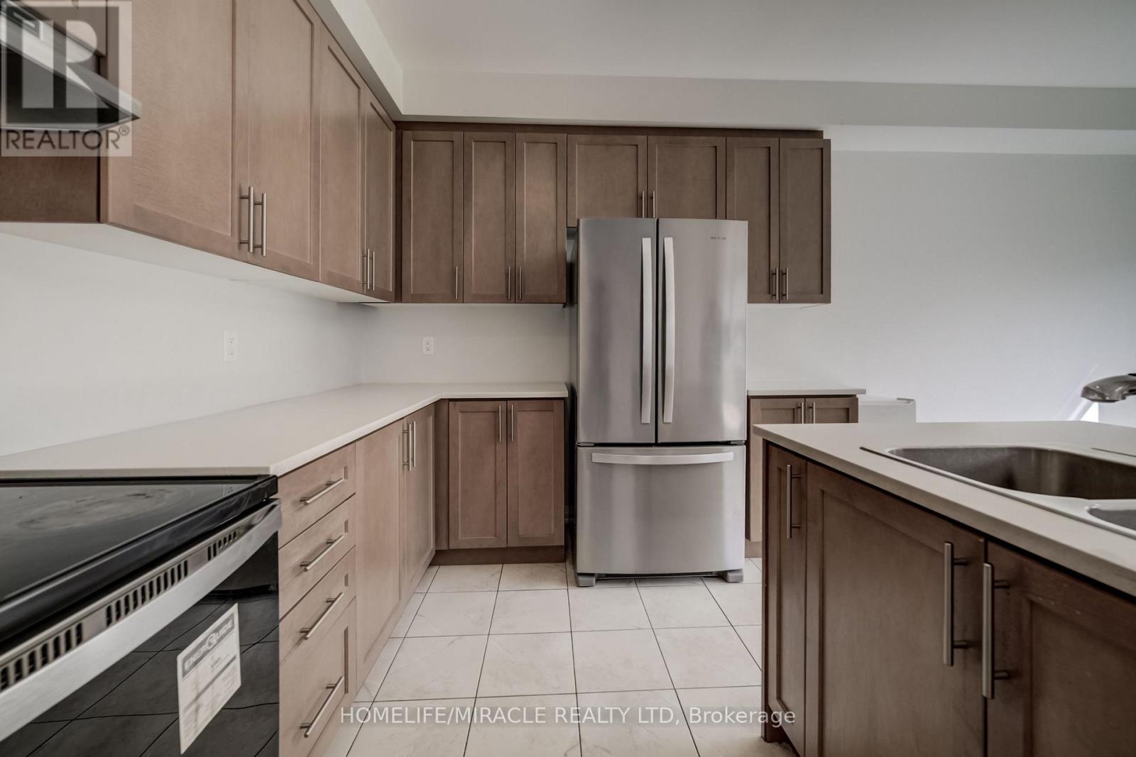 76 MACKAY DRIVE - 15