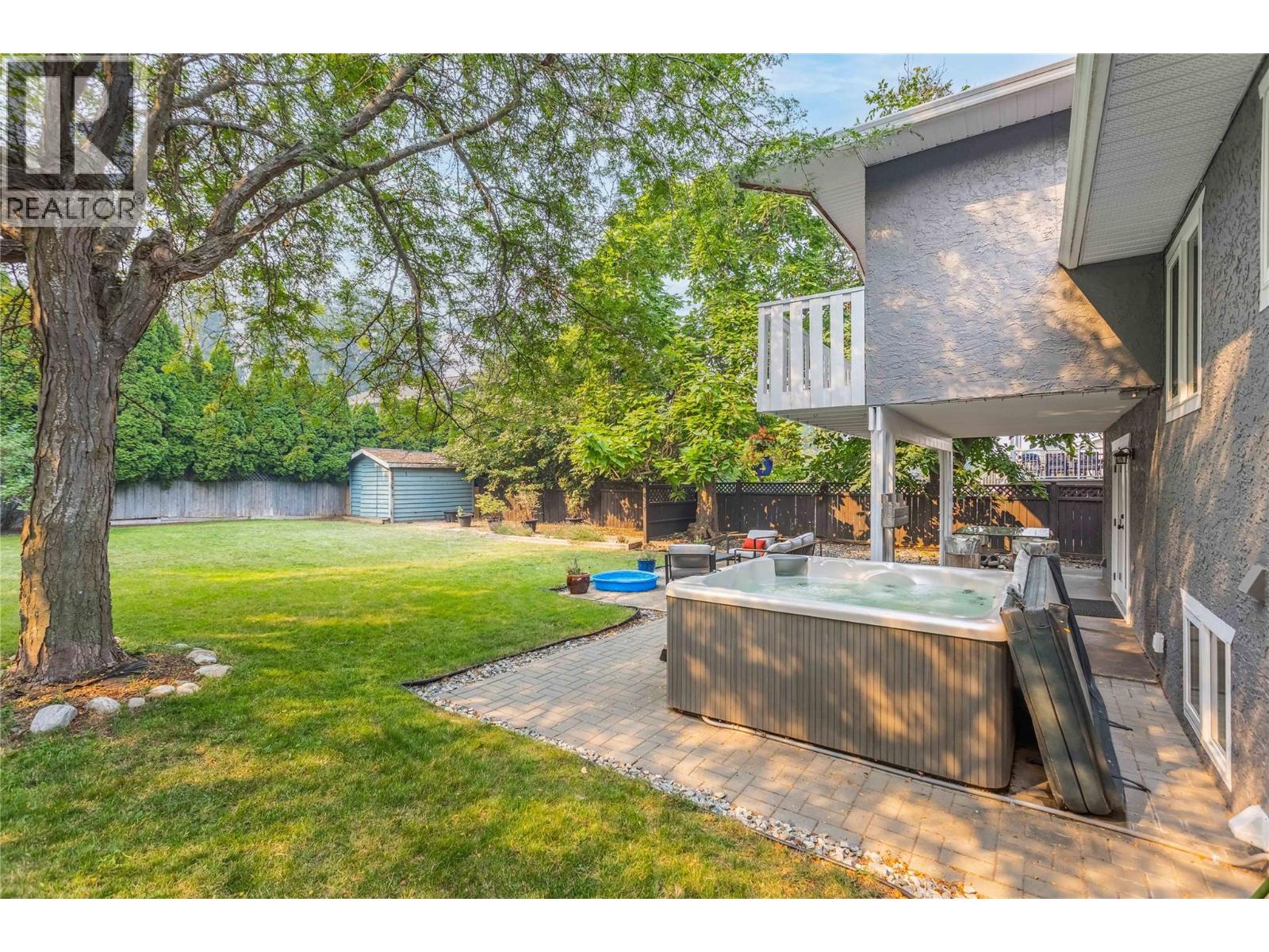863 Hammer Avenue, Kelowna
