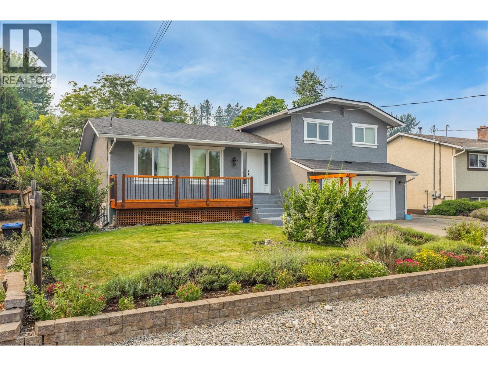 863 Hammer Avenue, Kelowna