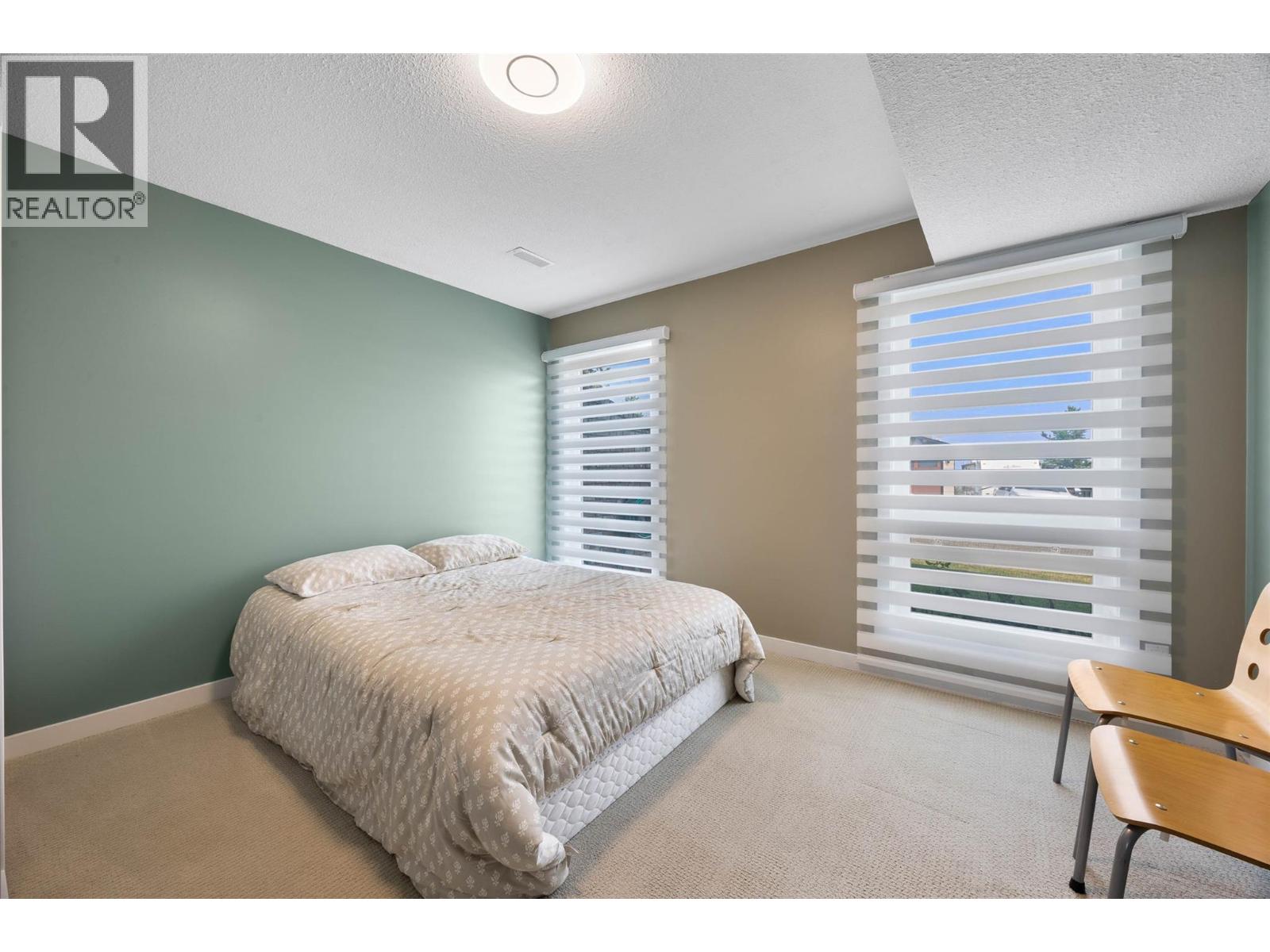 975 Huntleigh Crescent - Image 21