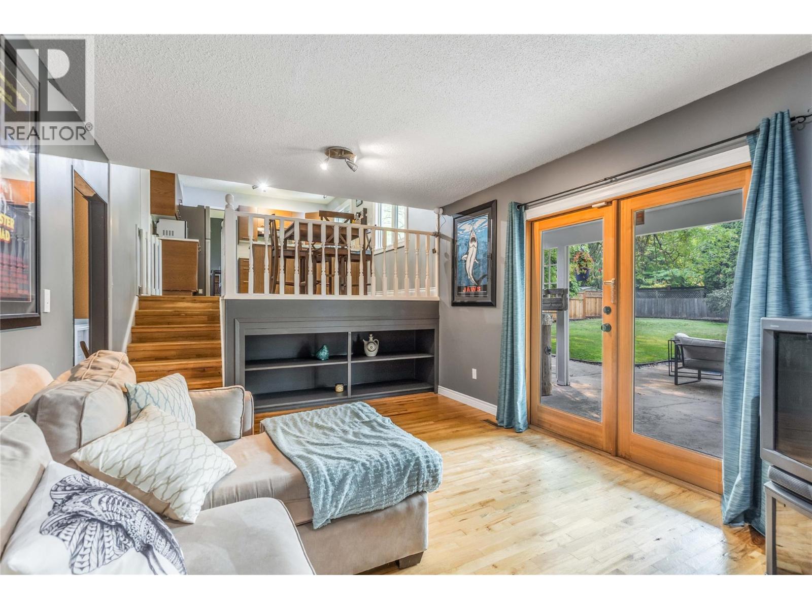 863 Hammer Avenue, Kelowna