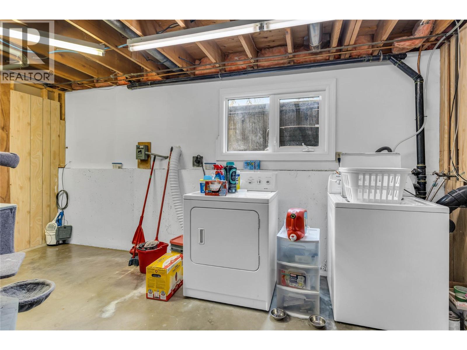 863 Hammer Avenue, Kelowna