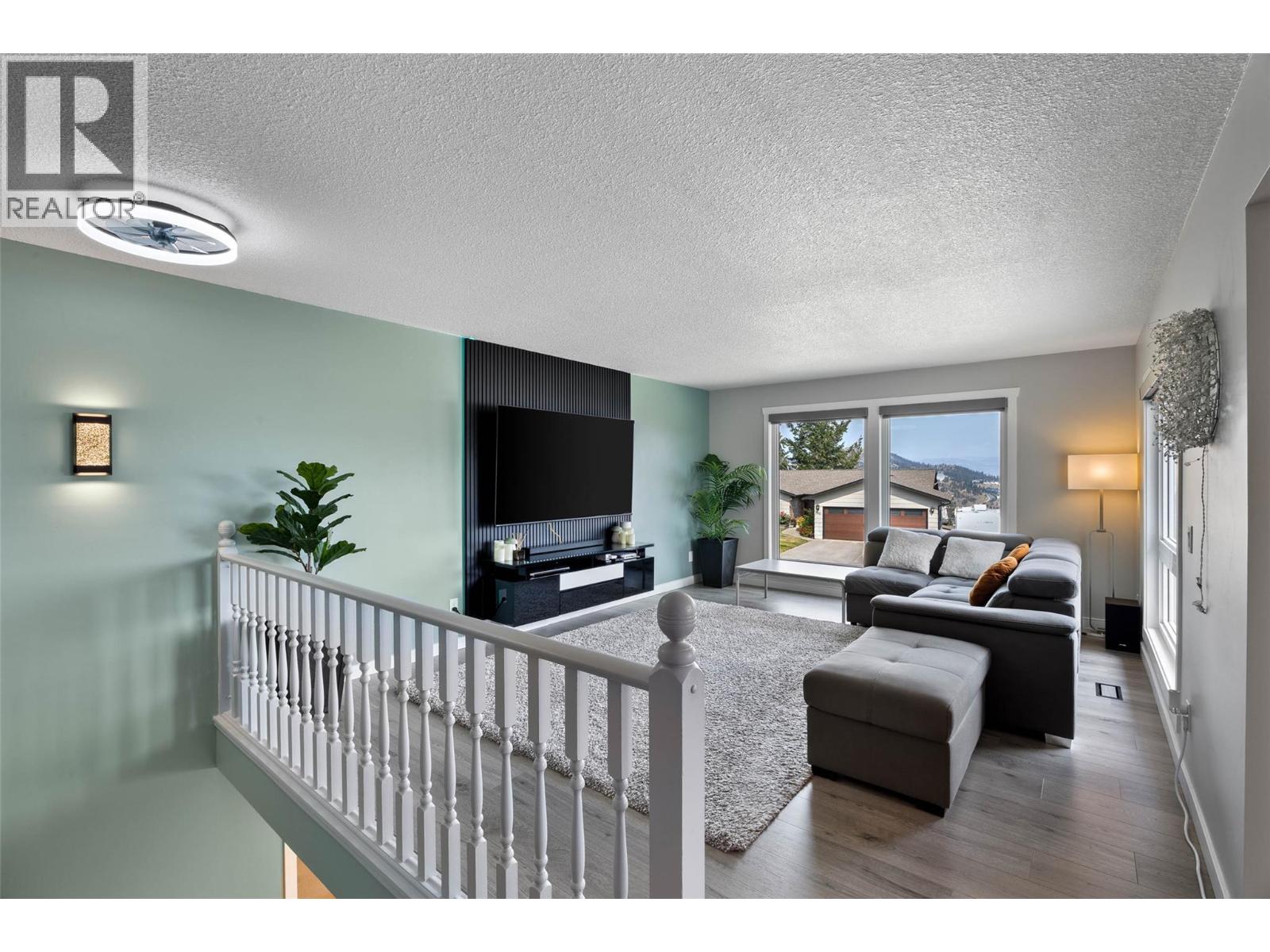 975 Huntleigh Crescent - Image 10
