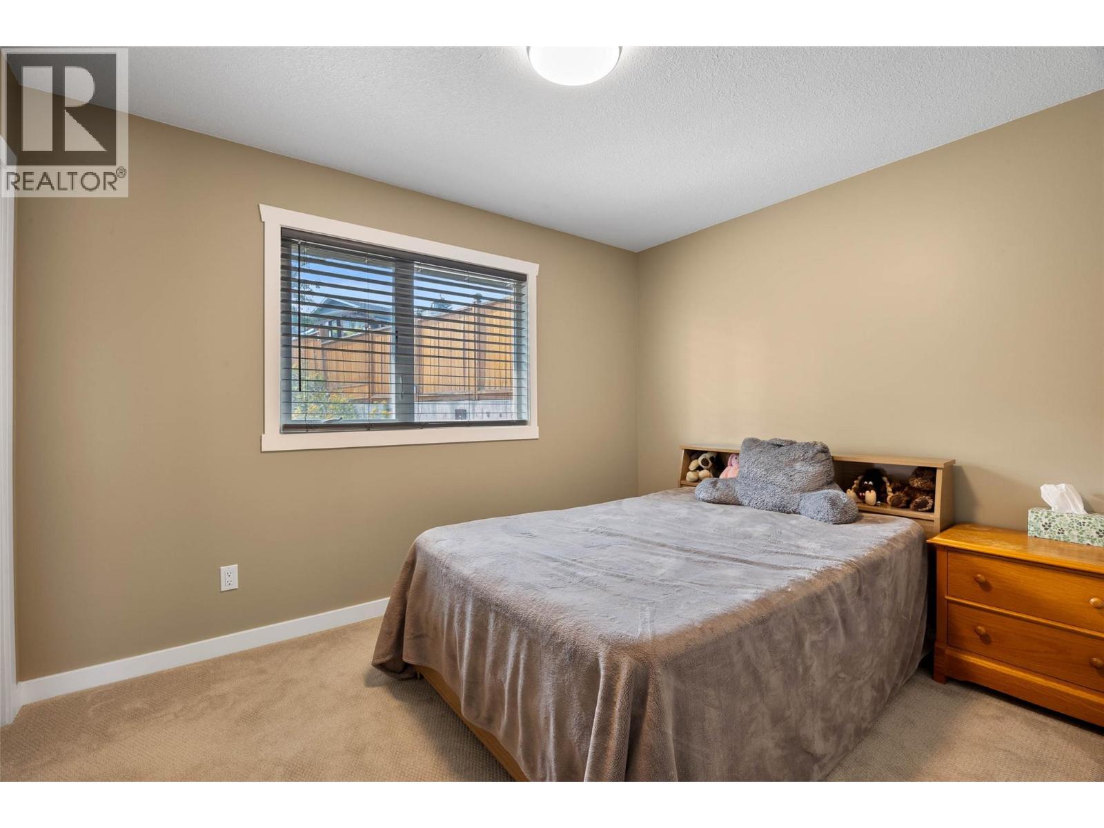 975 Huntleigh Crescent - Image 14