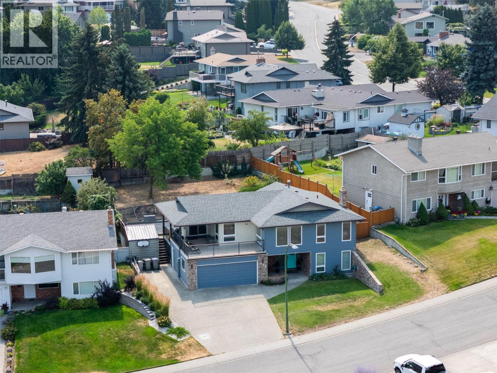 975 Huntleigh Crescent - Image 26