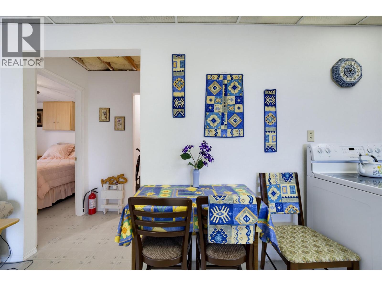 1810 Archibald Road - 12