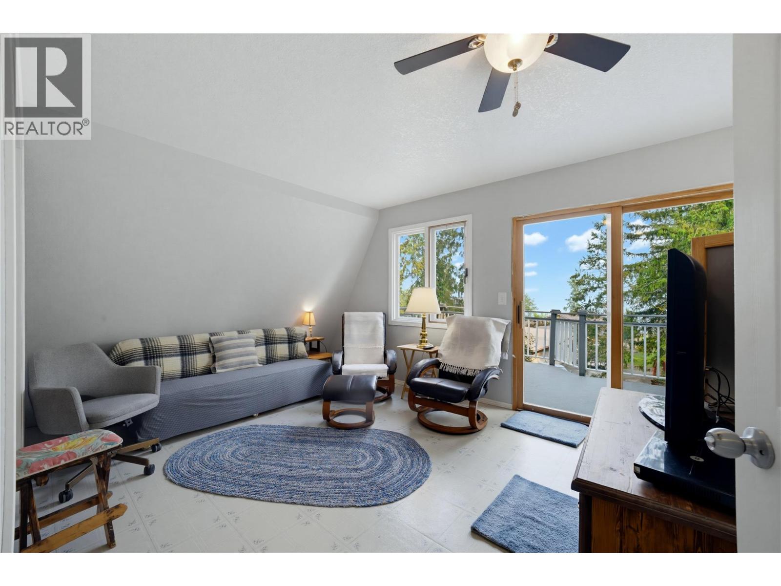1810 Archibald Road - 16