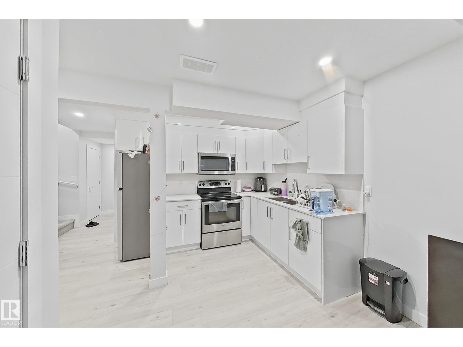 1231 WATT DR SW - 30
