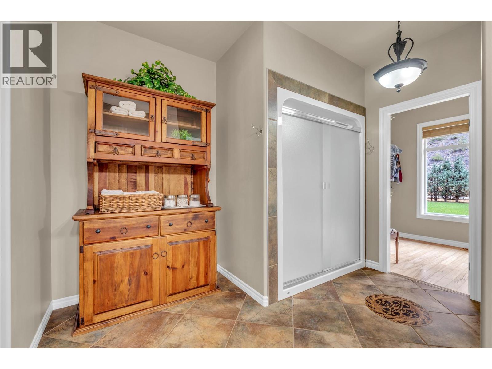 1084 Seven Mile Road - Image 43