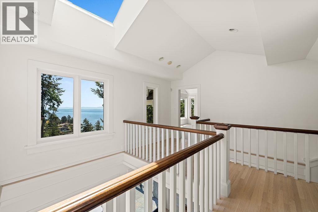 6180 CANDIA PLACE, West Vancouver