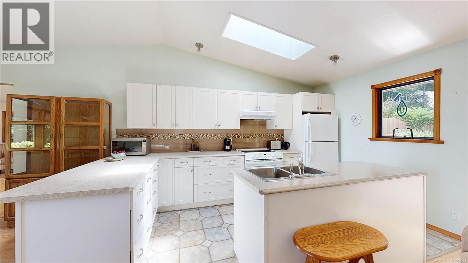 10 Malaspina Dr - Image 8