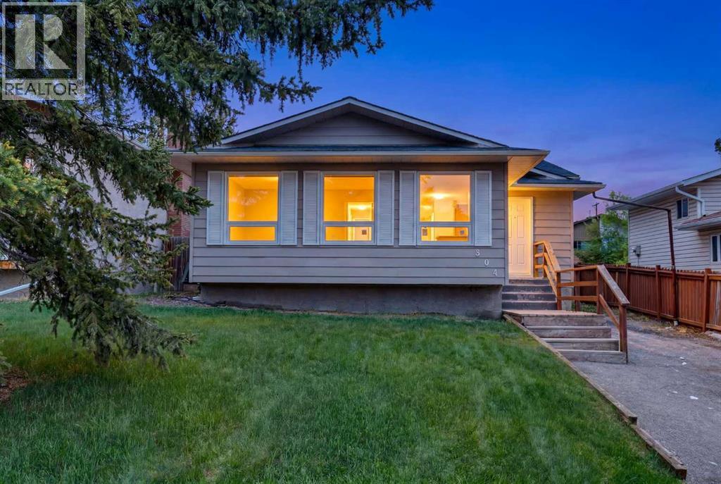 304 Beddington Circle Northeast