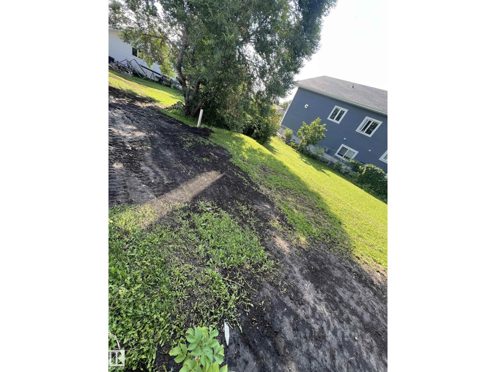 5405 47 Street - Photo 5