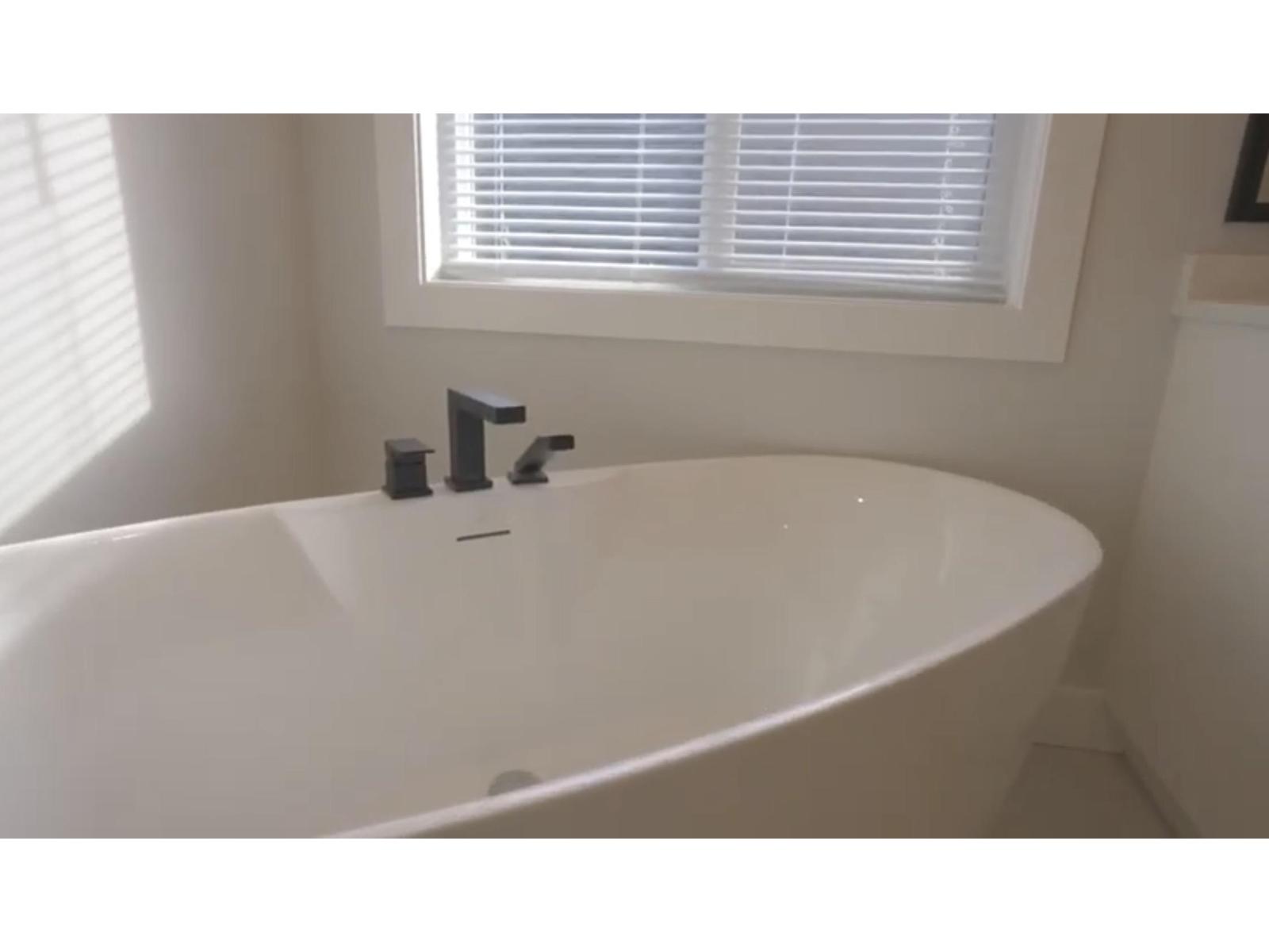 5 Bed, 4 Bath House for Sale in Abbotsford – 21 4217 OLD CLAYBURN ROAD, Abbotsford – MLS# R3155108 - Image 15