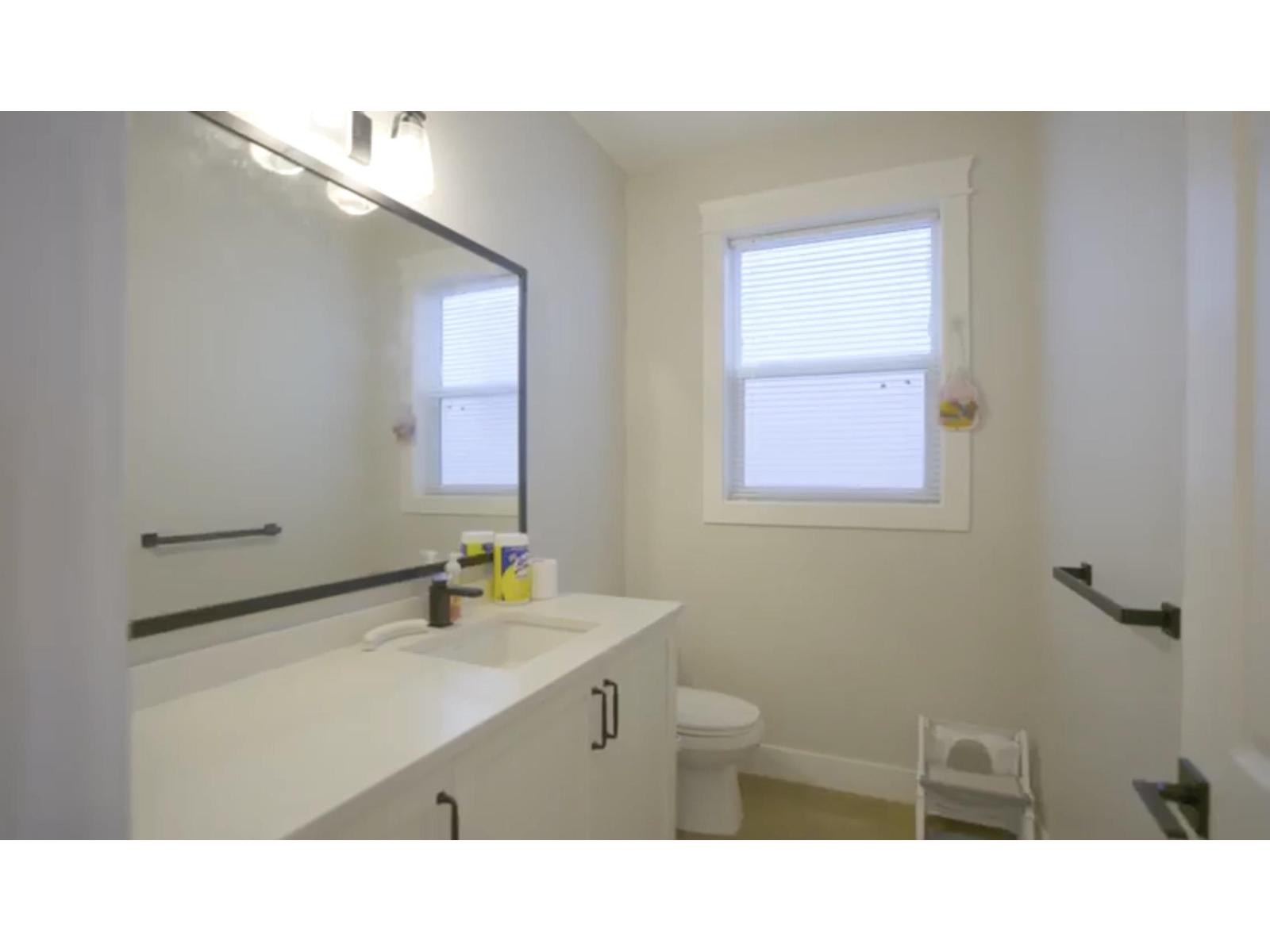 5 Bed, 4 Bath House for Sale in Abbotsford – 21 4217 OLD CLAYBURN ROAD, Abbotsford – MLS# R3155108 - Image 11
