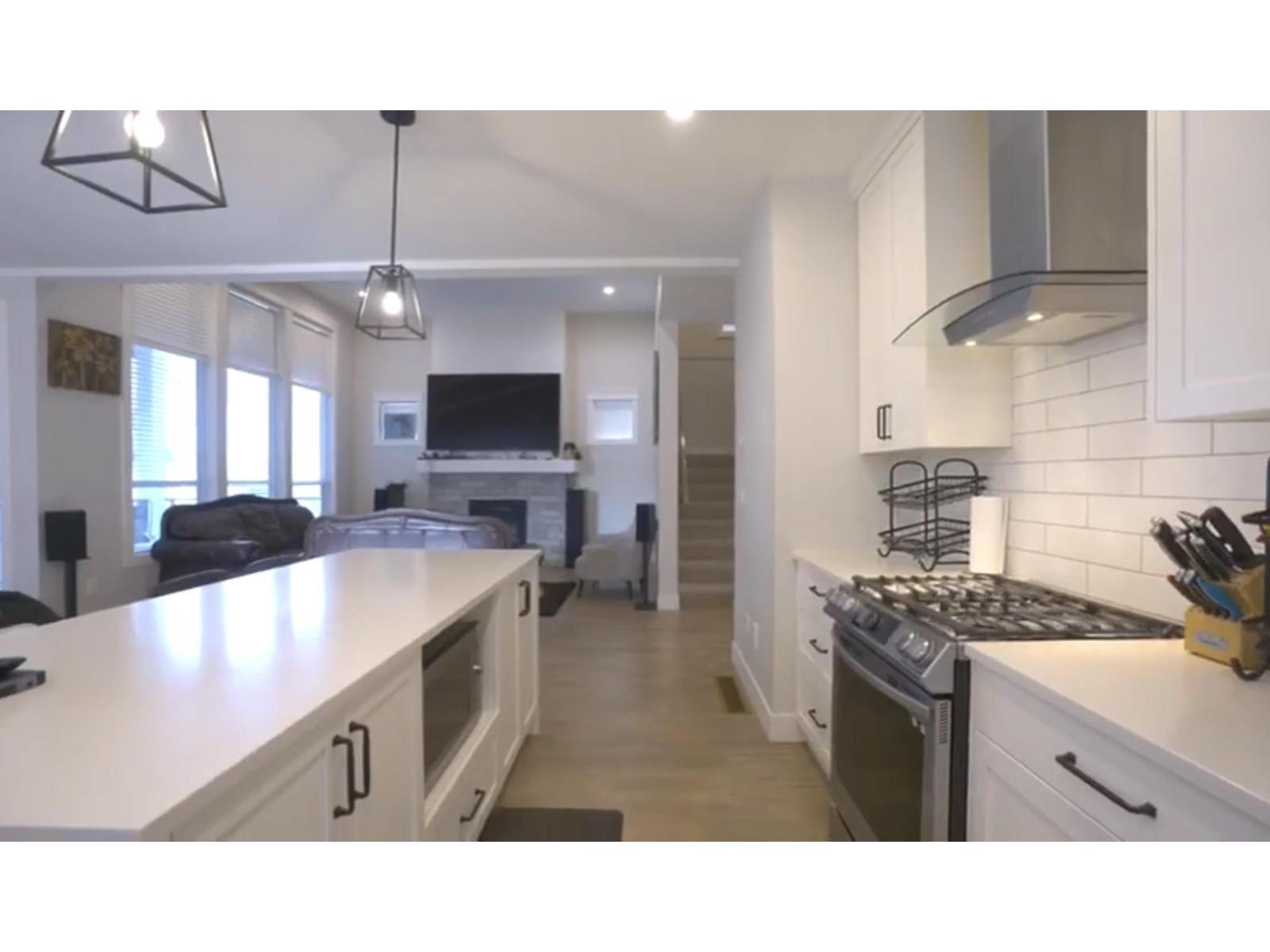5 Bed, 4 Bath House for Sale in Abbotsford – 21 4217 OLD CLAYBURN ROAD, Abbotsford – MLS# R3155108 - Image 12