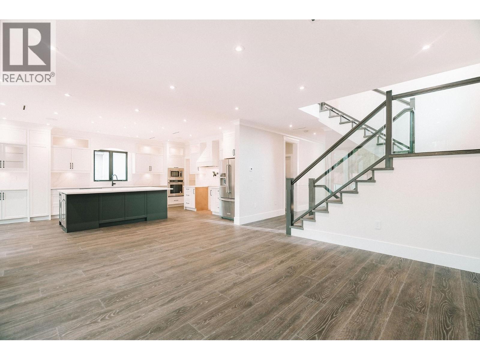 306 EIGHTH AVENUE, New Westminster