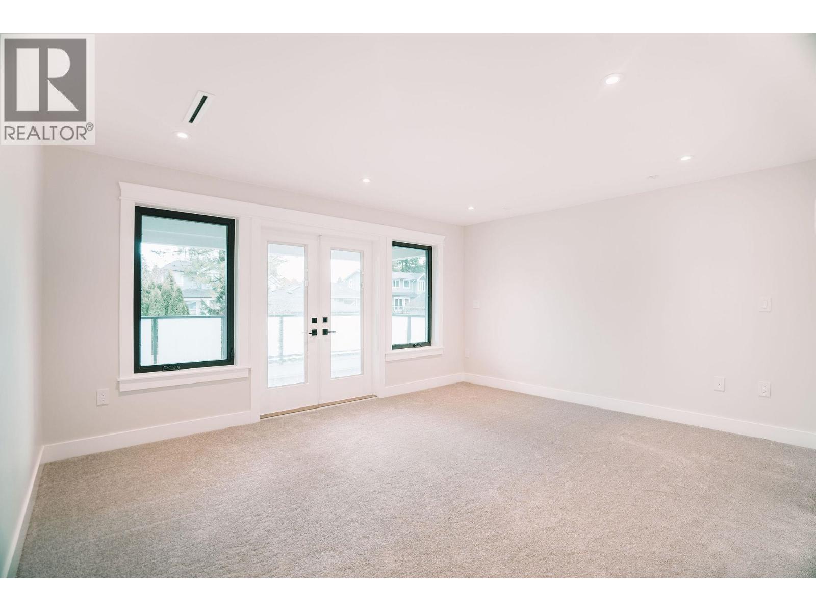 306 EIGHTH AVENUE, New Westminster