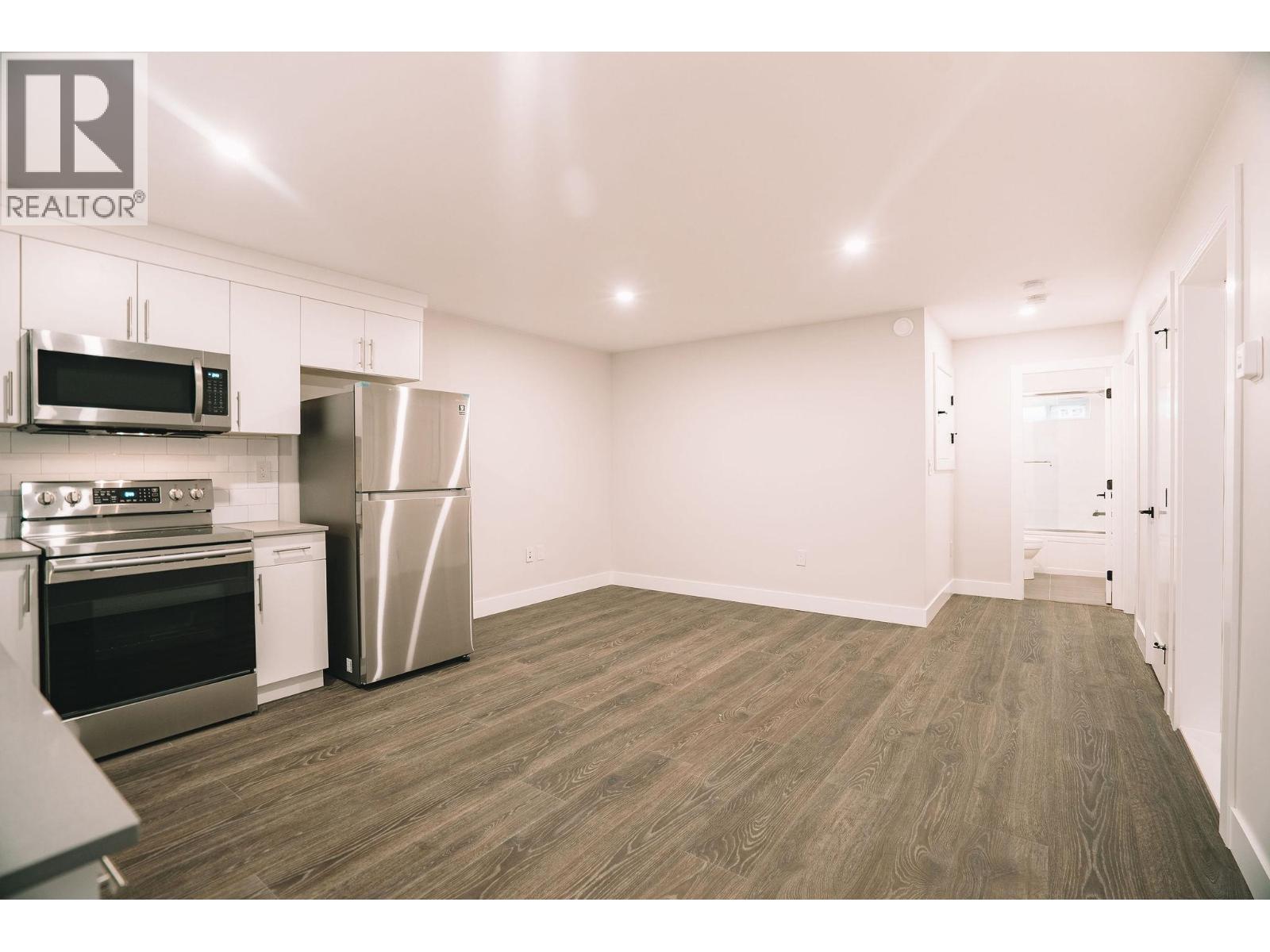 306 EIGHTH AVENUE, New Westminster