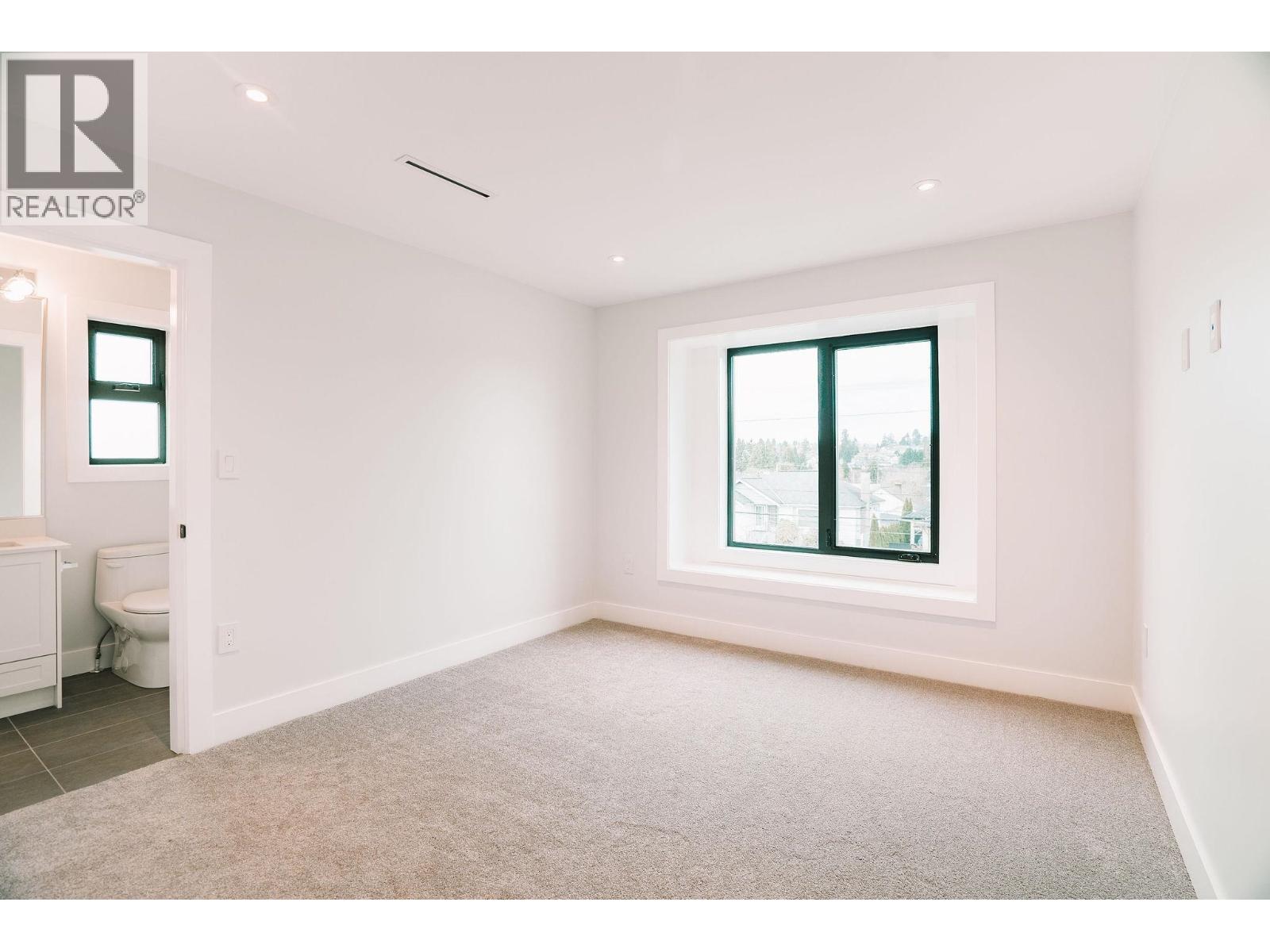 306 EIGHTH AVENUE, New Westminster